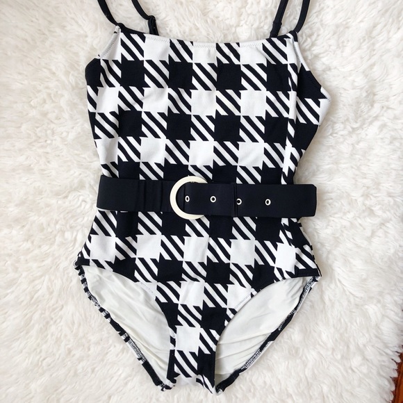 solid and striped belted nina